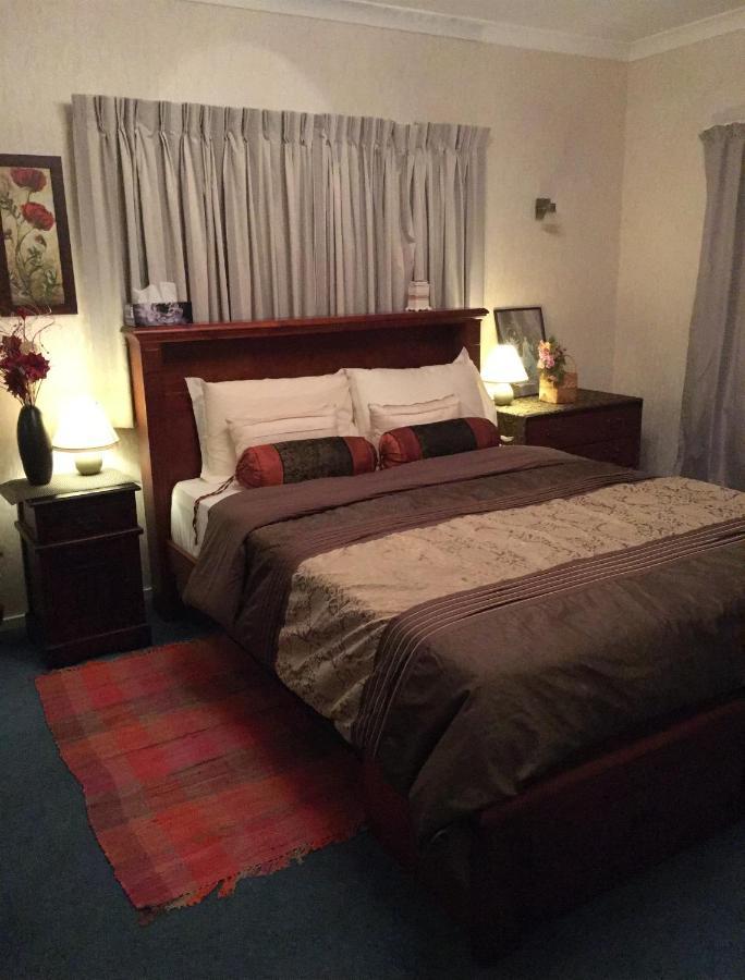A Cozy Room With It'S Own Privacy Upper Hutt Exterior foto